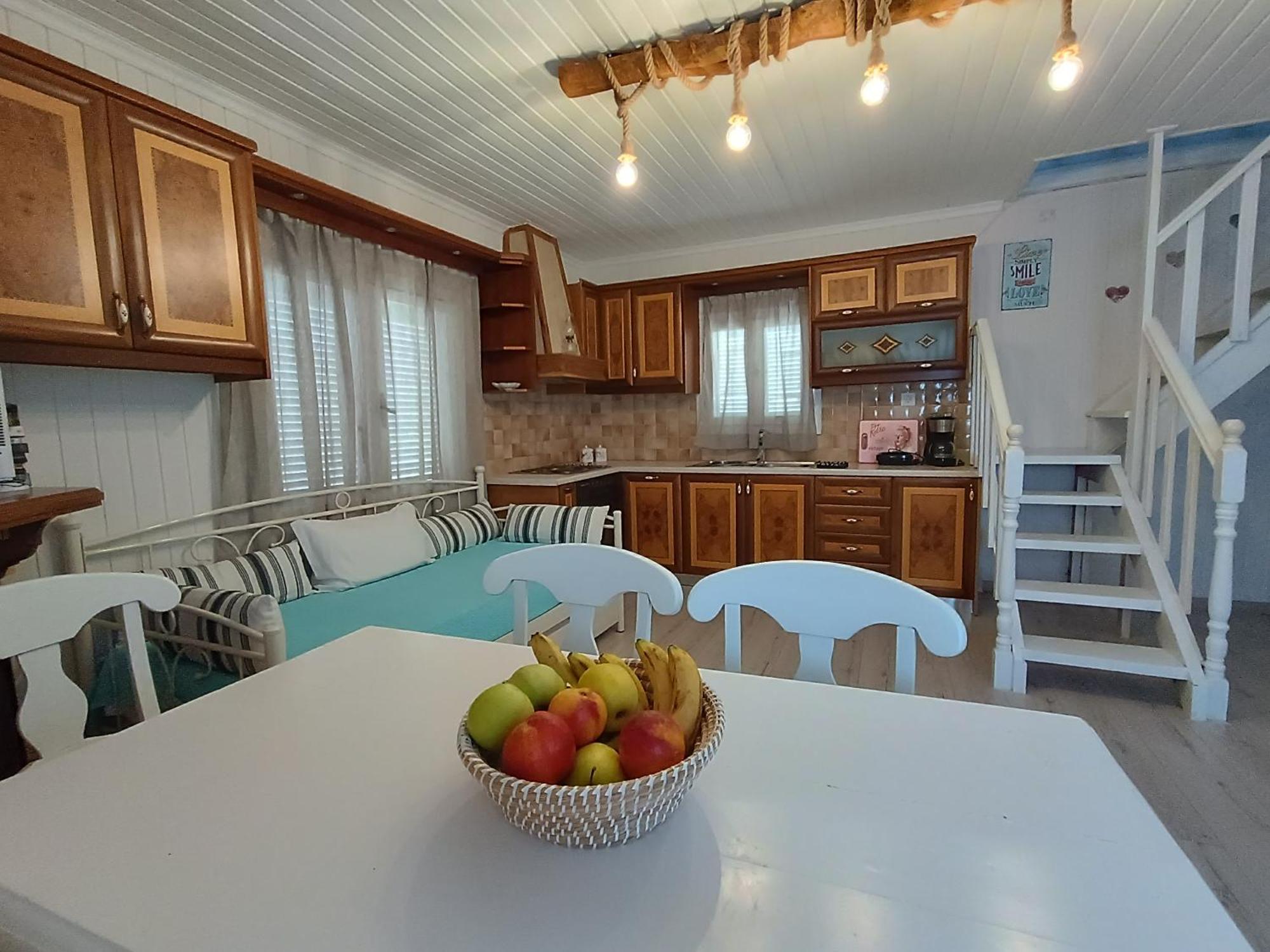 Sofia-Irini Villa Kalamaki  Buitenkant foto