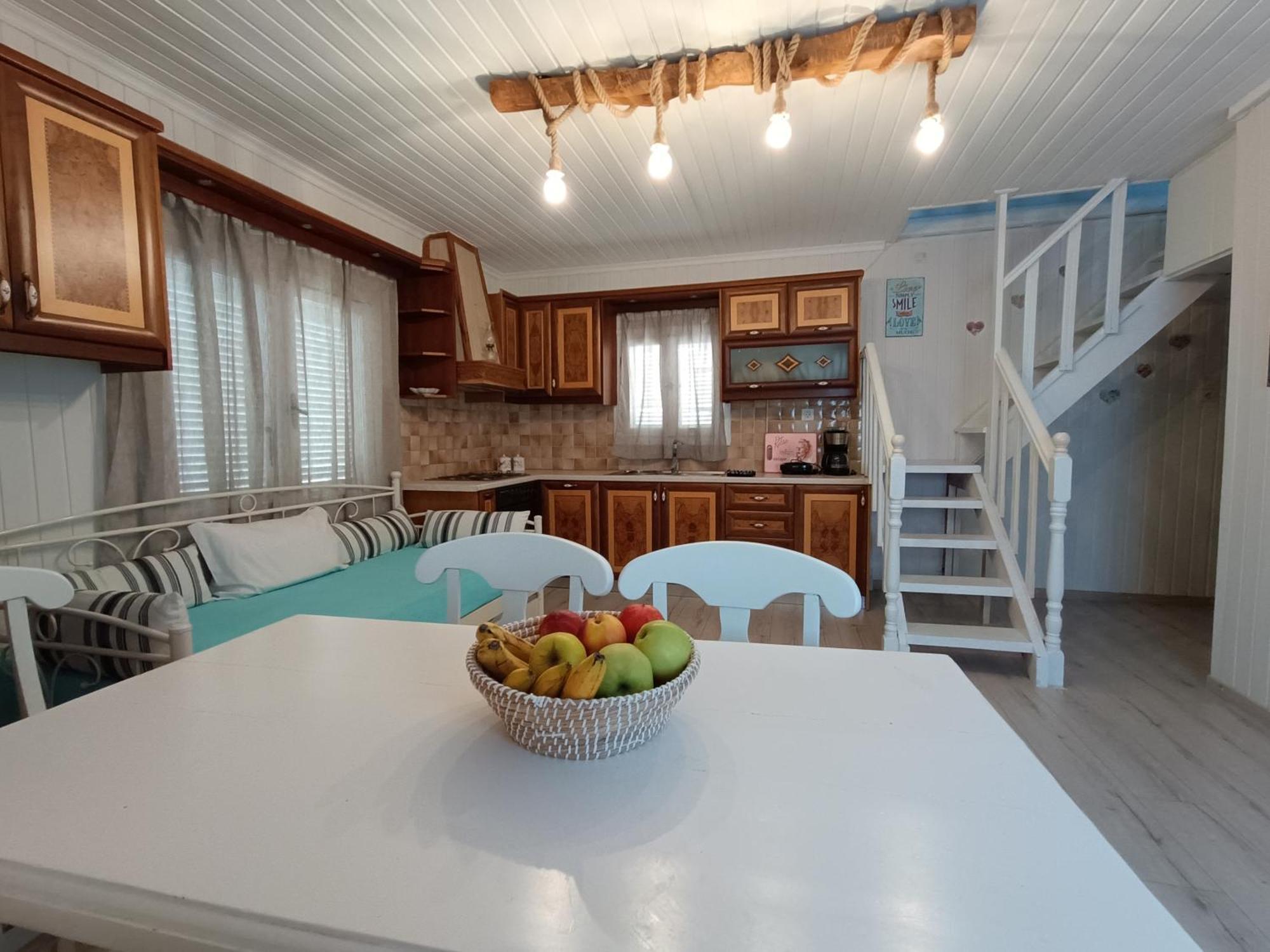 Sofia-Irini Villa Kalamaki  Buitenkant foto